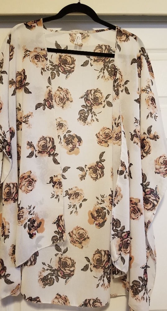 Live 4 Truth Rose kimono